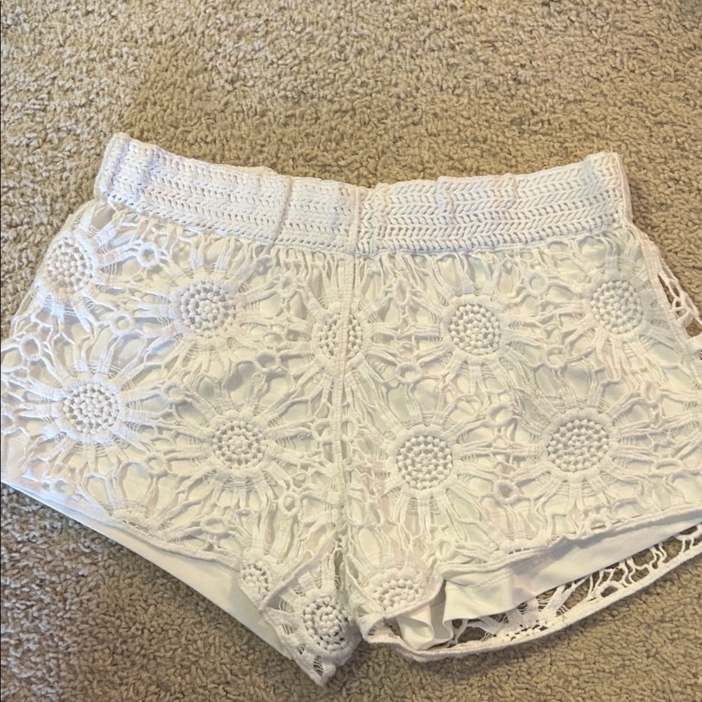 Macbeth Collection by Margaret Josephs White Crochet Lace Skort Shorts
